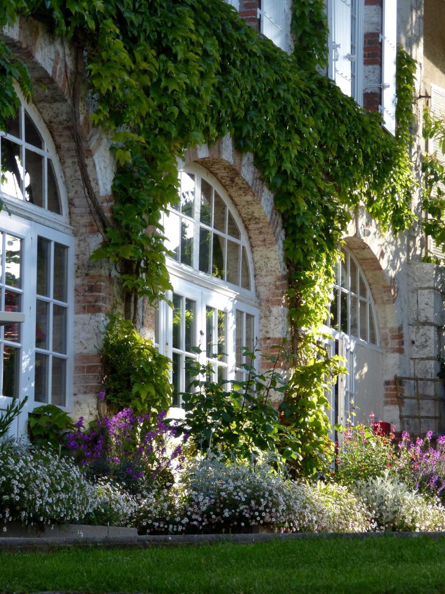 Logis Hotel La Tonnellerie Beaugency Eksteriør billede